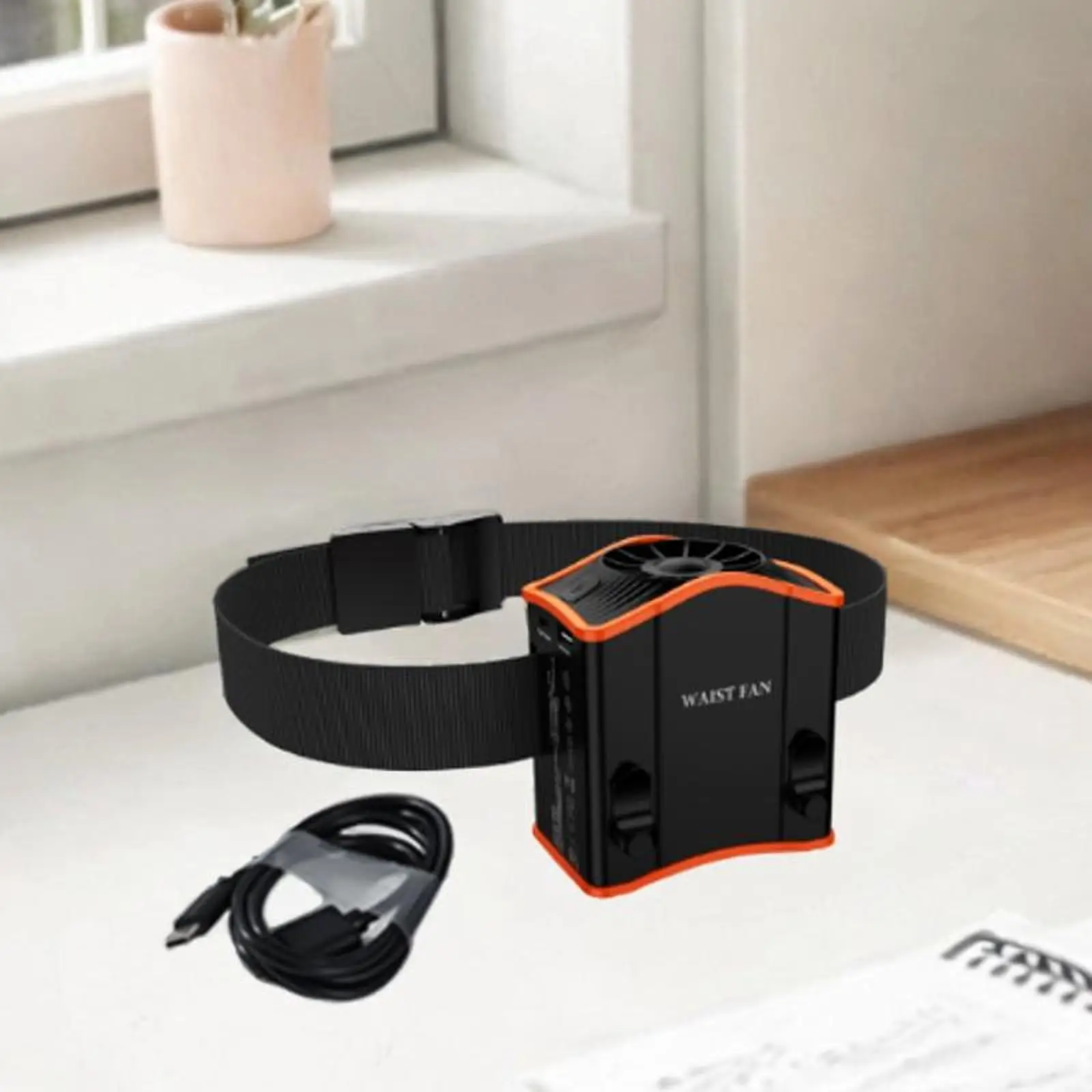 مروحة خصر مع حزام قابل للتعديل مع مصباح يدوي، سرعة قابلة للتعديل، مروحة خصر صغيرة للبستنة والتخييم والصيد والعمل في الهواء الطلق والمشي لمسافات طويلة