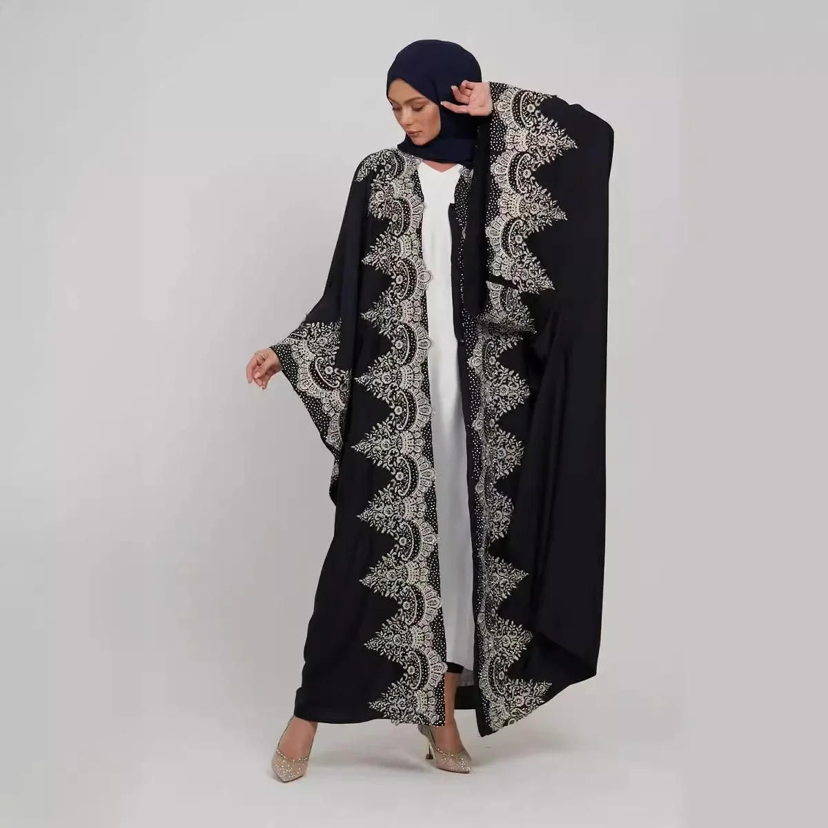 UNI Luxus Stickerei Strickjacke Mantel Nahen Osten Kleidung Muslim Islamischen Fledermaus Ärmel Abaya Kaftan Dubai Party Kleid Frauen Kleider