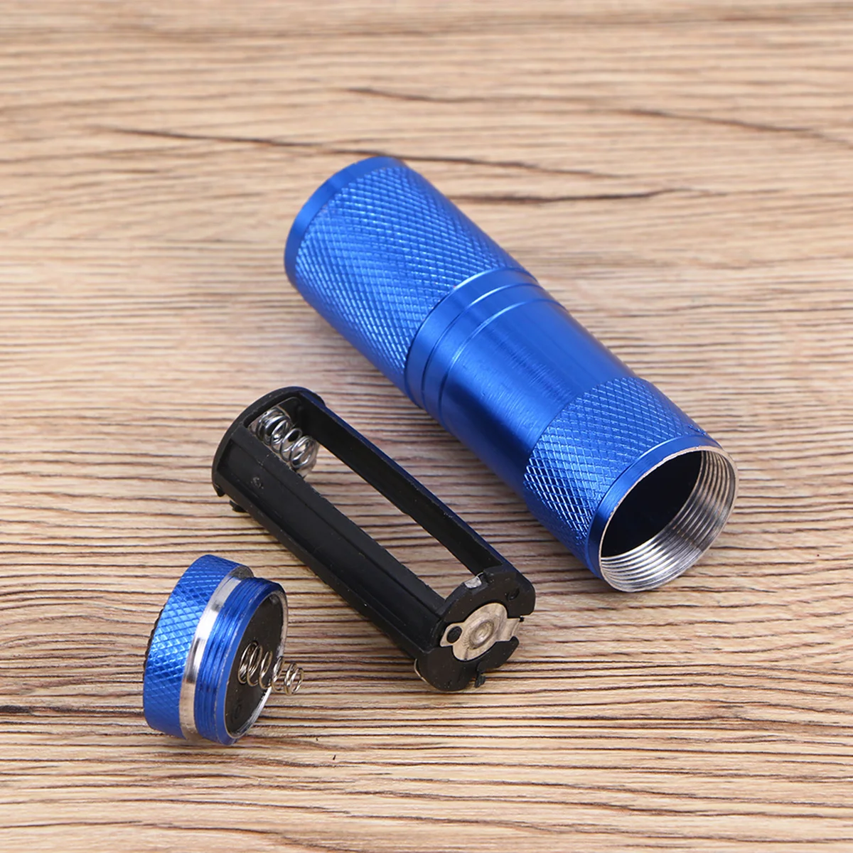 

4Pcs Flashlight 9 Bulbs Compact Waterproof Torch for Notes Cards Fluorescent Ink Inspection - Red Black Blue Silver