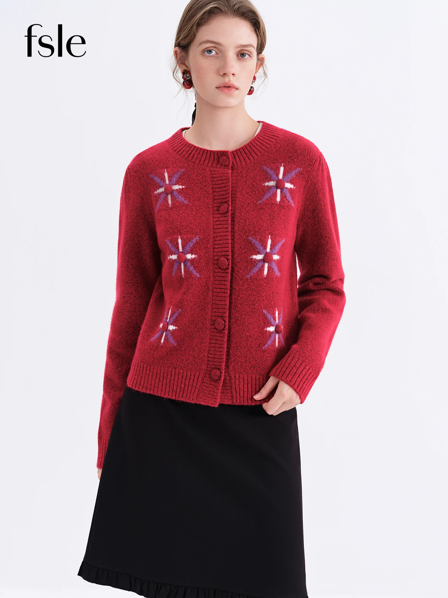 

FSLE Ретро Новогодний красный вязаный свитер для женщин, шерстяной новый зима 2025 года, новый кардиган с круглым вырезом и вышивкой, пальто