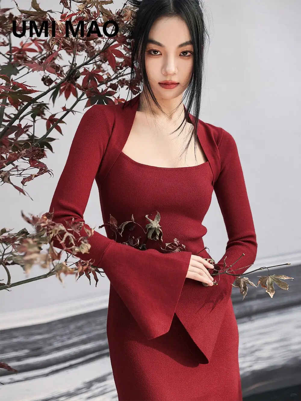 

UMI MAO Retro Flare Sleeves Dress Elegant Women's Winter Sexy Slim Fit Red Underlay Red Long Knitted Dresses Femme