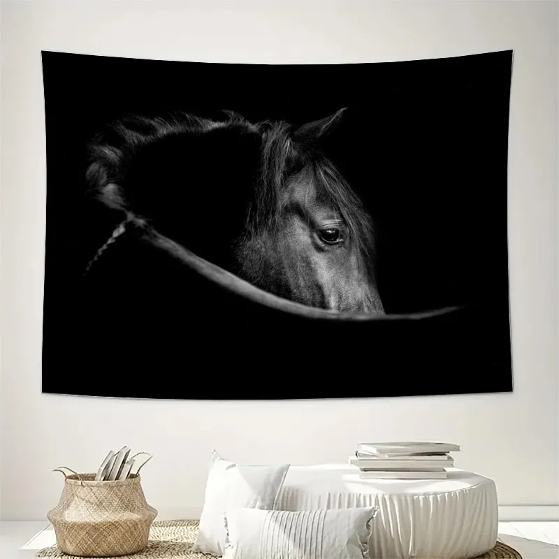 Elegant Horse Head Tapestry Wall Hanging Modern Black and White Equestrian Animal Art Mural Decorative Home Decor Gift for Livin