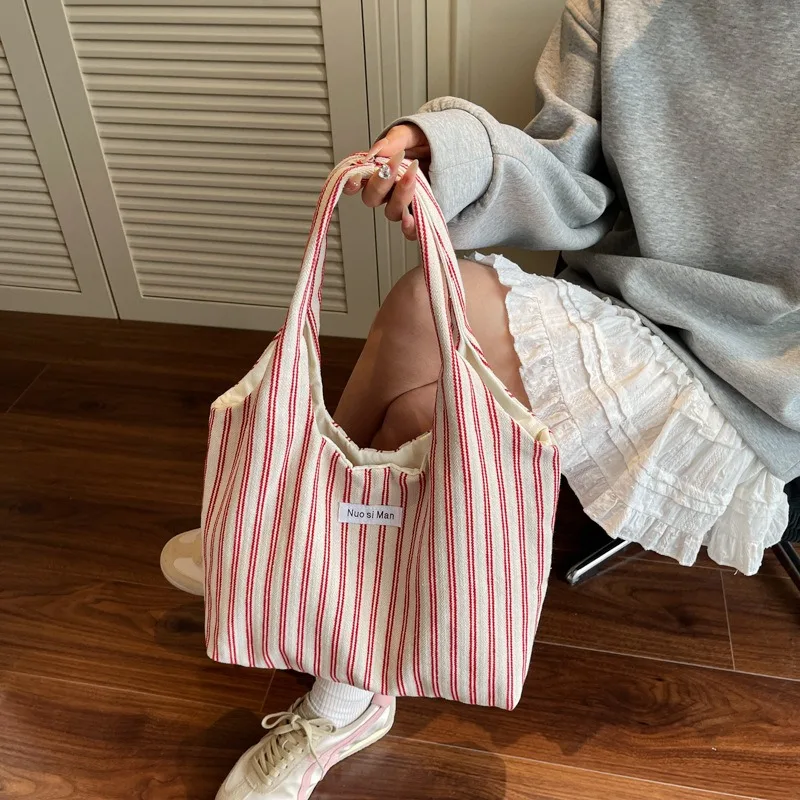 

Корейская нейлоновая сумка-шоппер на плечо для женщин, большая женская сумка-тоут 2025 года, простые брендовые женские сумки, студенческие женские сумки под мышками