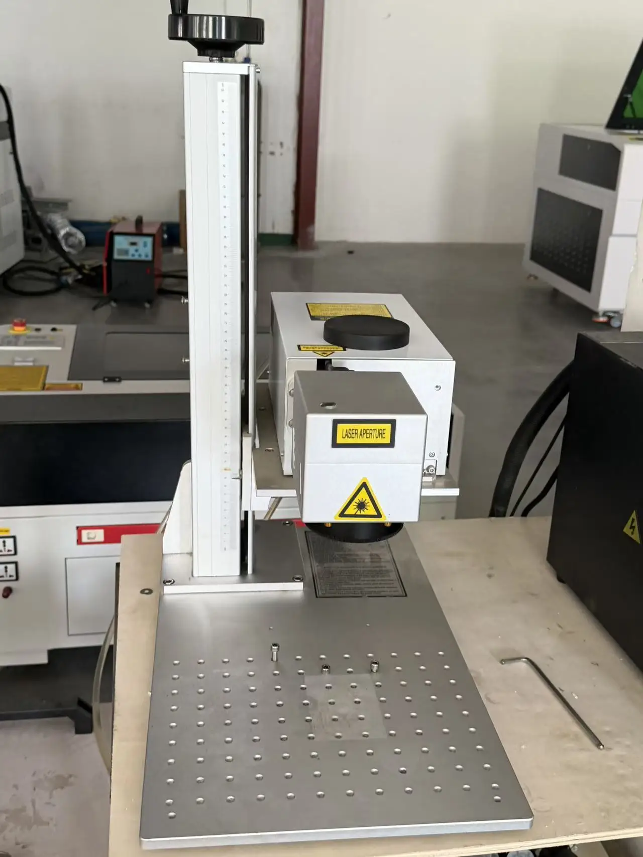 Customizable Desktop Mopa Fiber Engraver (20W-50W)-New | RAYCUS Source | AI Support | Accept OEM Orders Overseas Partners