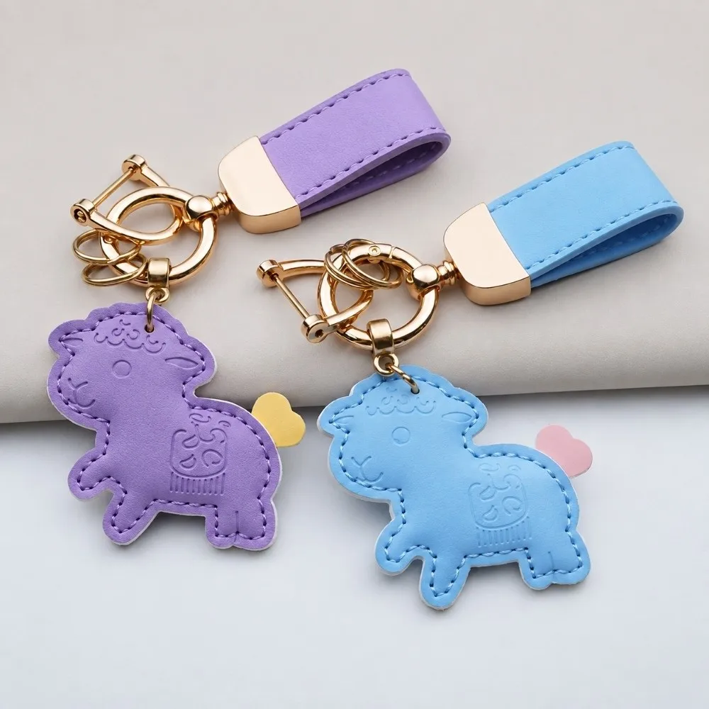 Portable Sheep keychain Handmade PU Leather Goat Keychain Cartoon Design Key Organize Animal Keychain