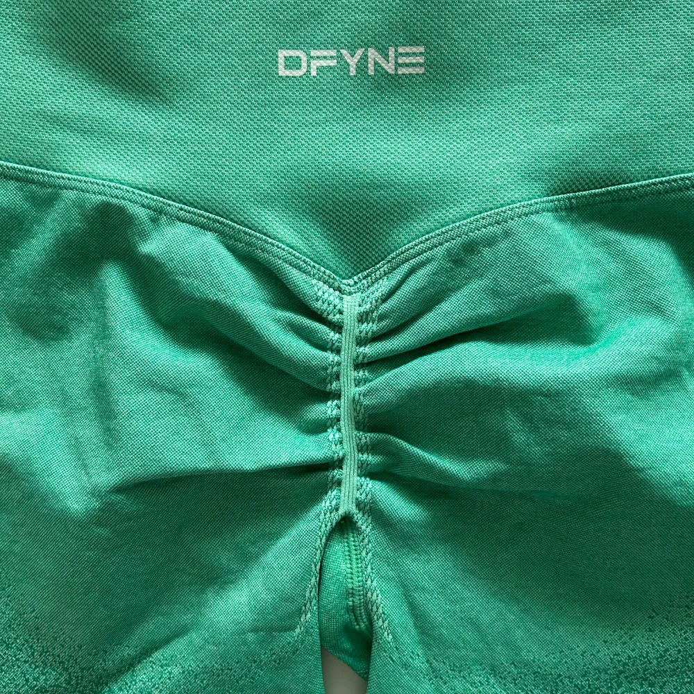 Dfyne Ignite Shorts Mid-rise Shaped Waist Band Yoga Shorts Seamless Scrunch Bum Gym Shorts Booty High Stretch Workout Shorts