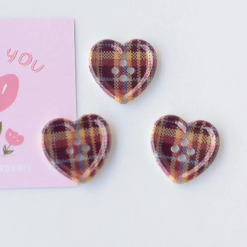 10Pcs New Cute Buttons Love Shape Vintage Garment Ornaments Floral Plaid Doll Accessory