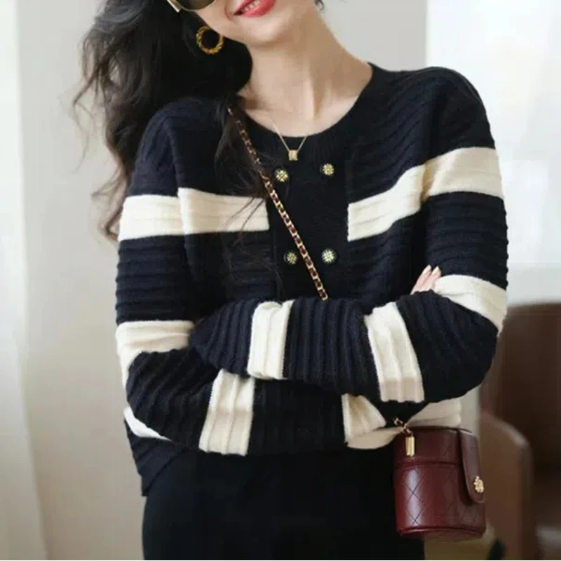 Women\'s Clothing Button Up Cardigan Round Neck Contrast Color Screw Thread Sweater Knitted Long Sleeve Fashionable Casual Tops