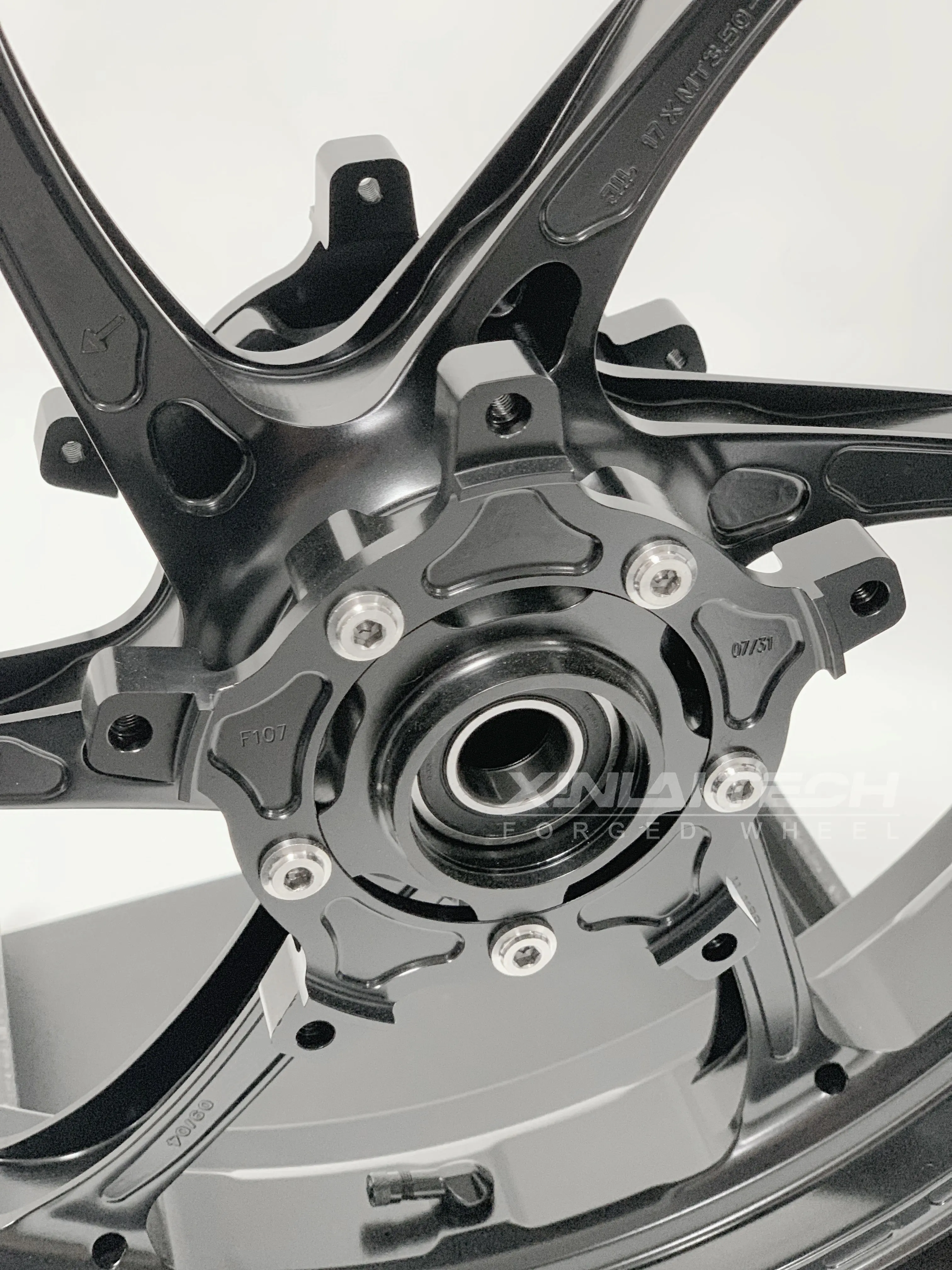 XL Custom CNC Forged 6061-T6 Motorcycle Wheels for Yamaha R6 17 18 Inch Billet Aluminum Anodized Forged OEM ODM Motorcycle Rims - view 3