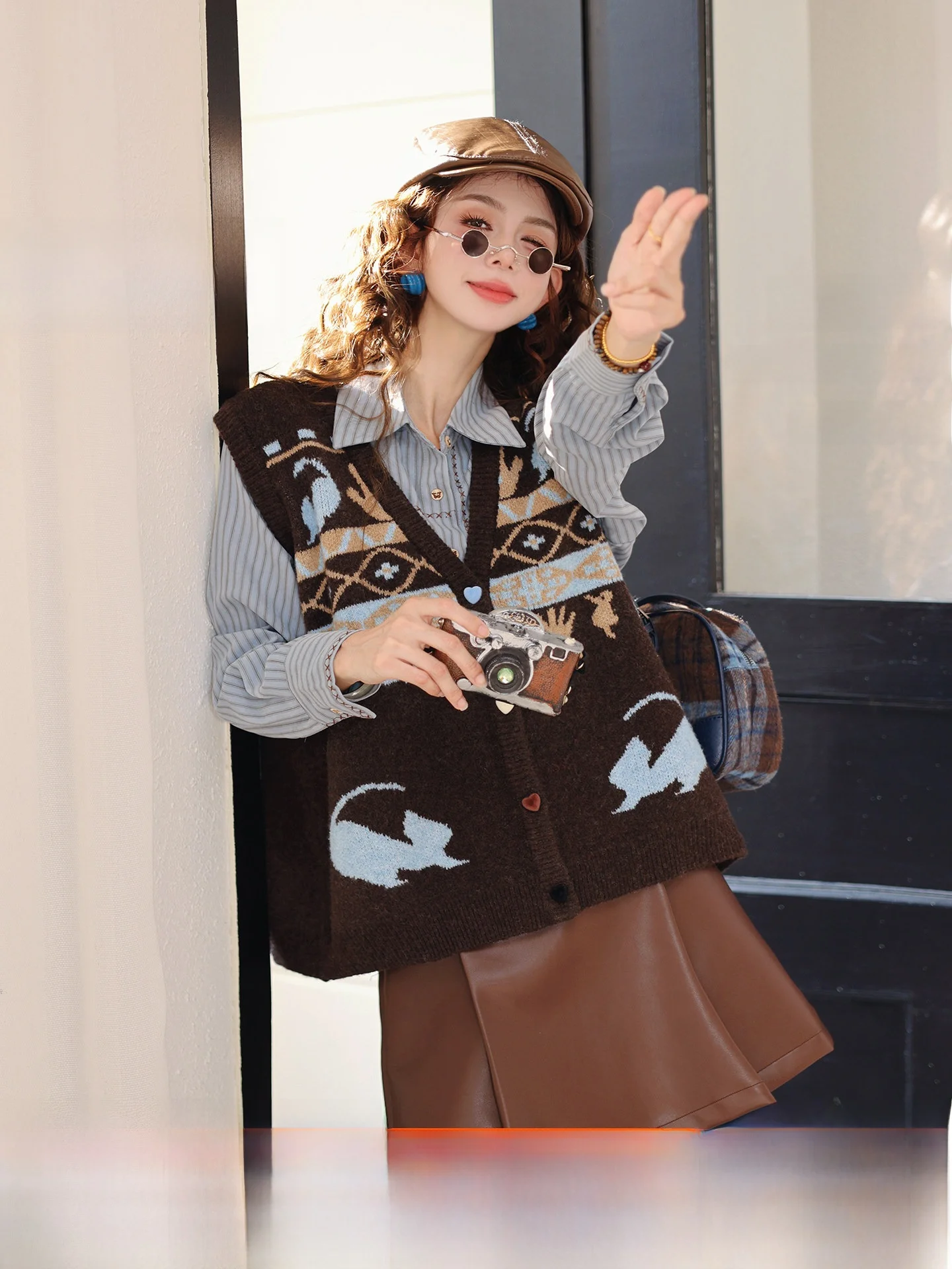 

Женский ретро-жилет Chen Jiajie: весенний, с V-образным вырезом, повседневный, вязаный, на пуговицах, для города