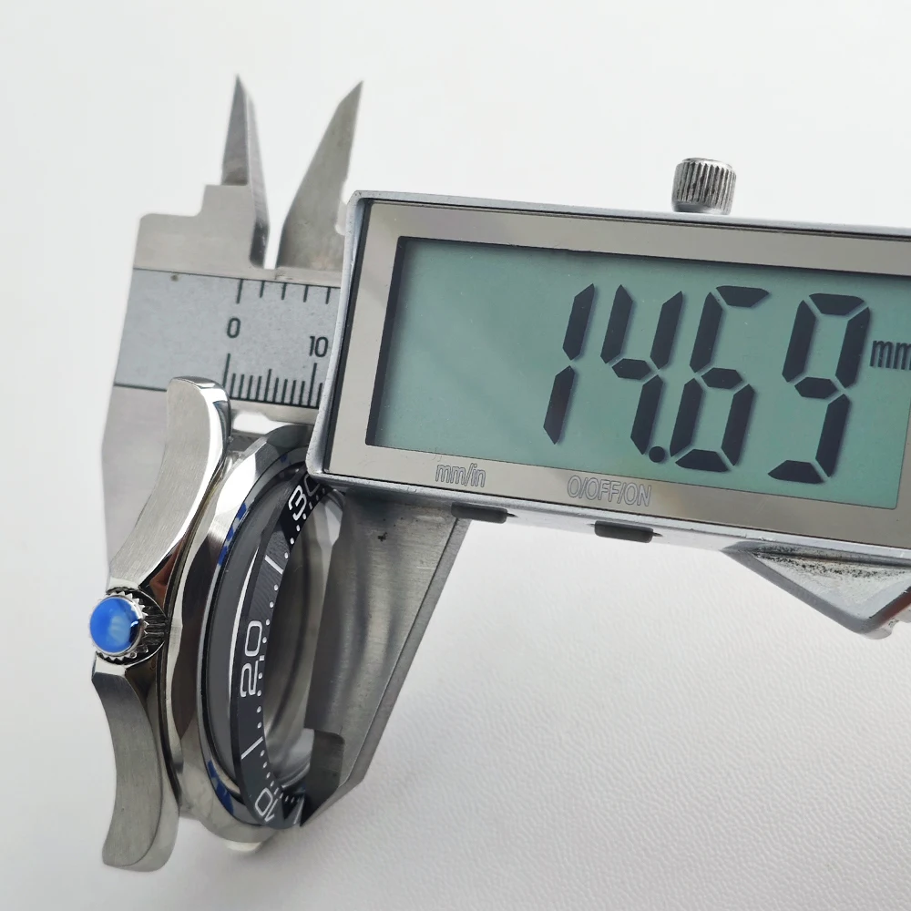 42mm NH35 Gehäuse Passend für NH35 NH36 Uhrwerk Zubehör Luxuriöses Silbernes Edelstahl-Uhrengehäuse 6-Uhr-NH35-Zifferblatt Herrenuhren – Detail 9