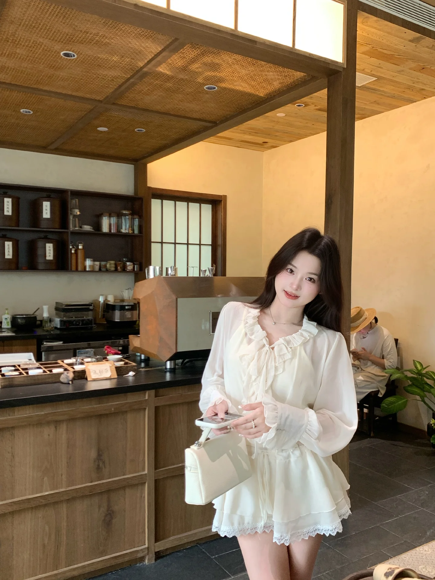 

Banana Women's Long Sve Chiffon irt Ele Gentle Design Spring Autumn V-ne Pleated Sweet Sle Faionable Top