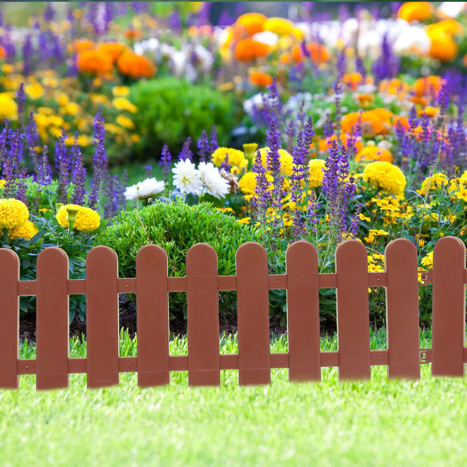 6Pcs White Plastic Garden Fence Portable Reusable Landscape Edging Border for Small Gardens Courtyards Balconies Vegetable Beds