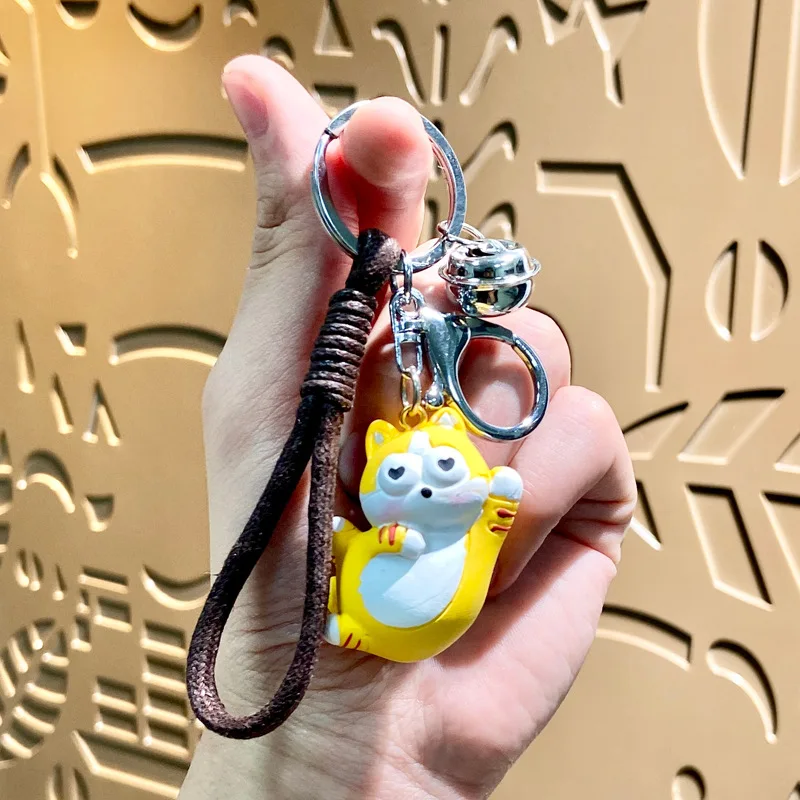 miniso  Figurines, keychains, bags, pendants, cute couple car key chains, pendants and gifts