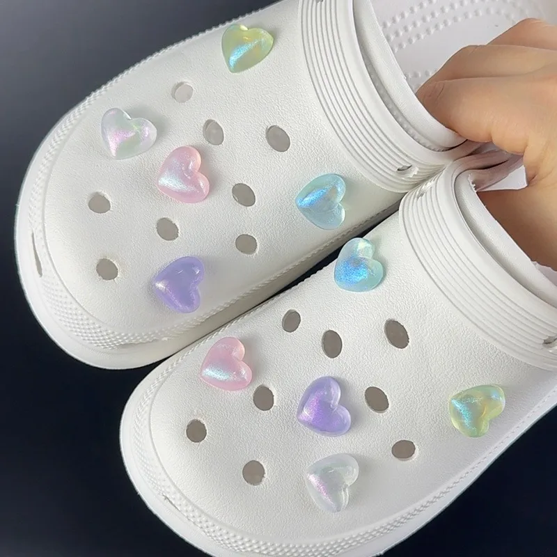 10-teiliges Set modischer Schuh-Charms, Zubehör für Lochschuhe, glänzende, niedliche Herzform, DIY für Bogg-Taschen und Schuhdekorationen – Detail 1