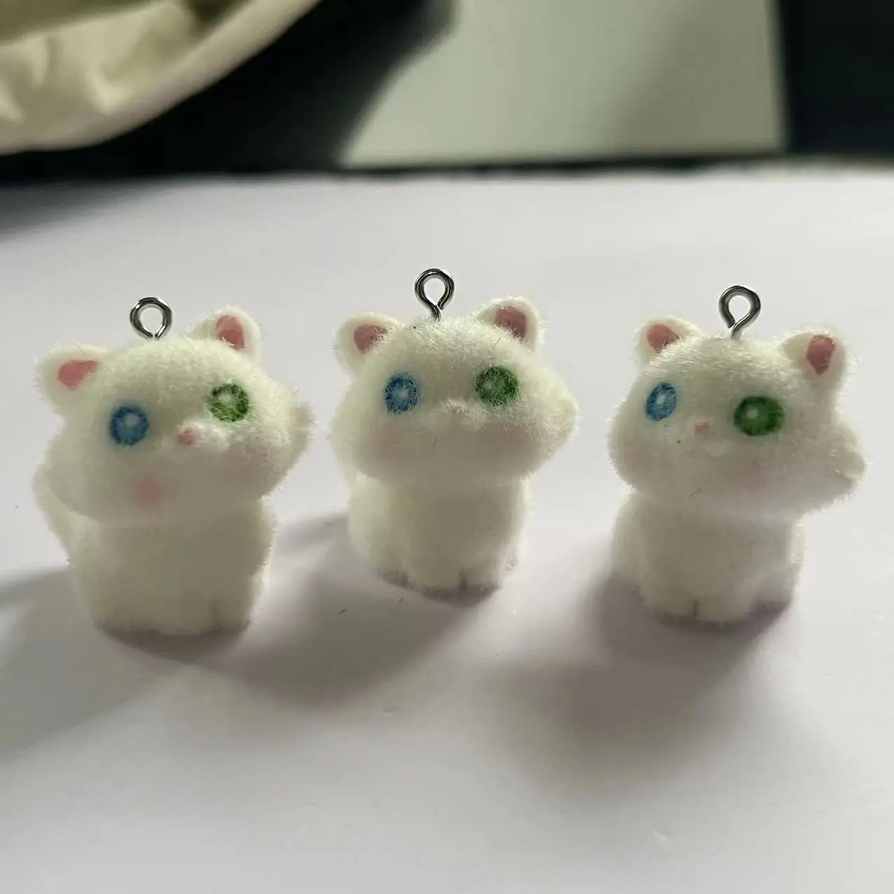 30pcs 3D Kawaii Fluffy Flocking Persian Cat Animal Charms Miniature Dolls Keychain Necklace Pendant DIY Crafts Jewelry Make