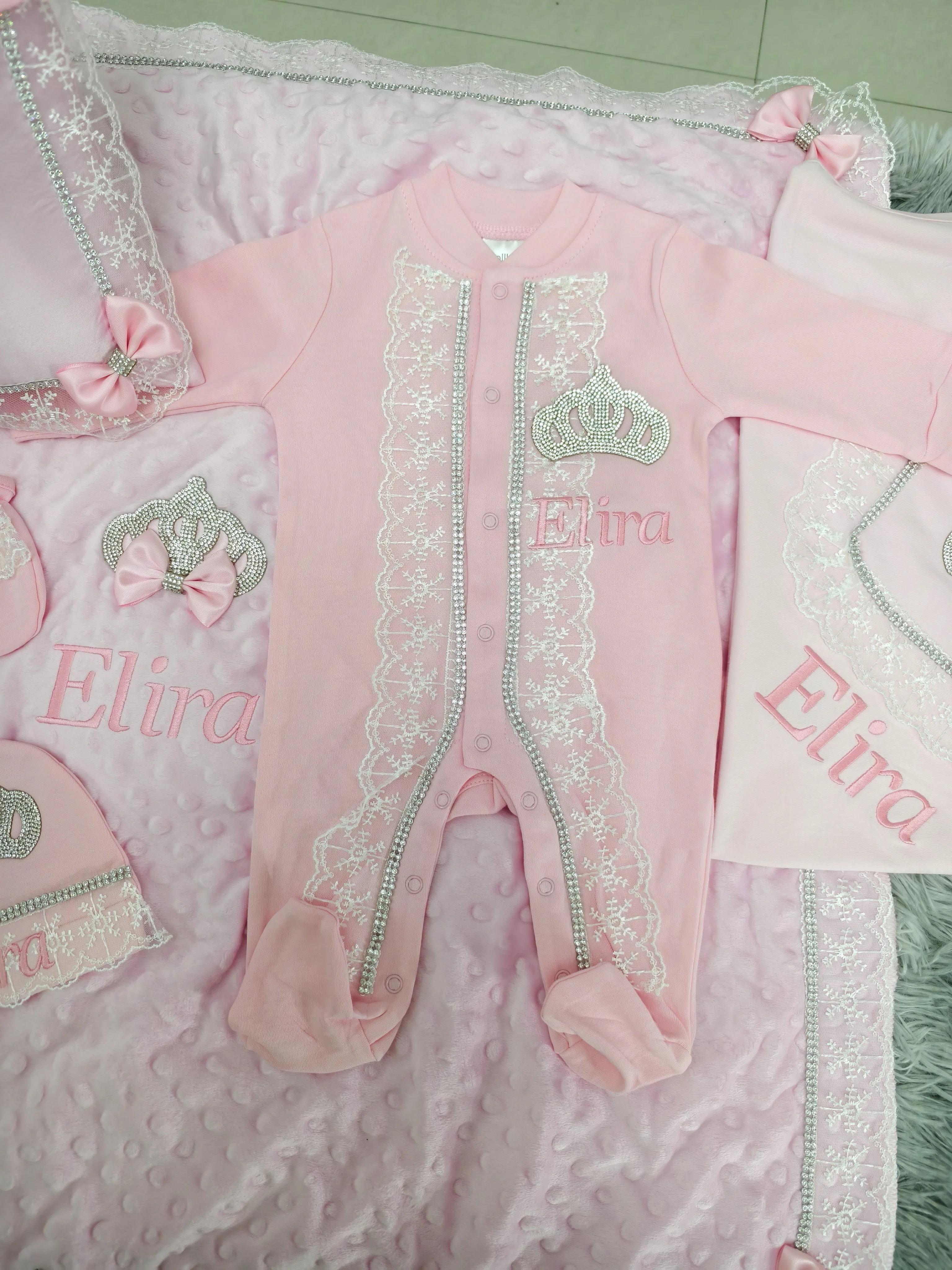 Personalized Baby Girl 7Pcs Pink Crown Footed Romper Soft Cotton Newborn Gift Set Blanket Hat Booties Easy Snap Design