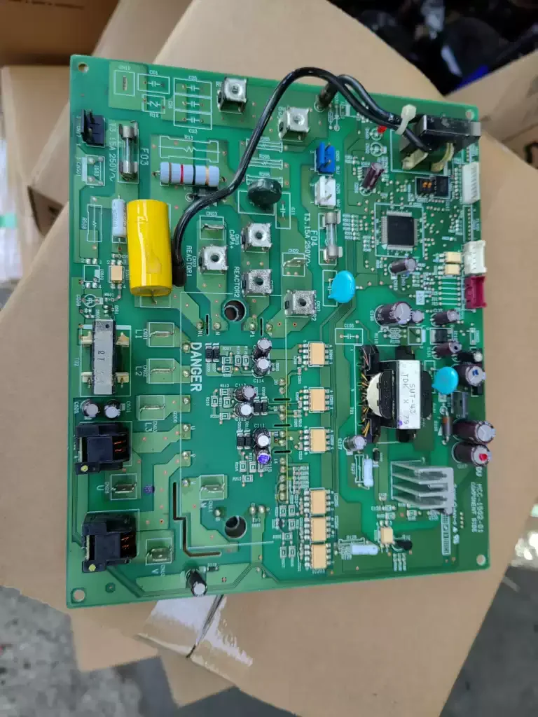 modulo-inverter-per-compressore-di-condizionatori-centrali-toshiba-modello-mcc-1502-01-{prima-della-spedizione-testato-al-100-}
