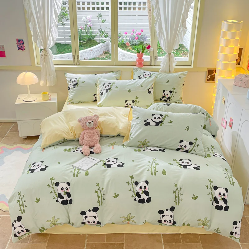 Cartoon Panda Theme Duvet Cover Set Bamboo Green Plant Print Bedding Stylish and Soft Light Yellow Quilt Cover（2 Pillowcases）