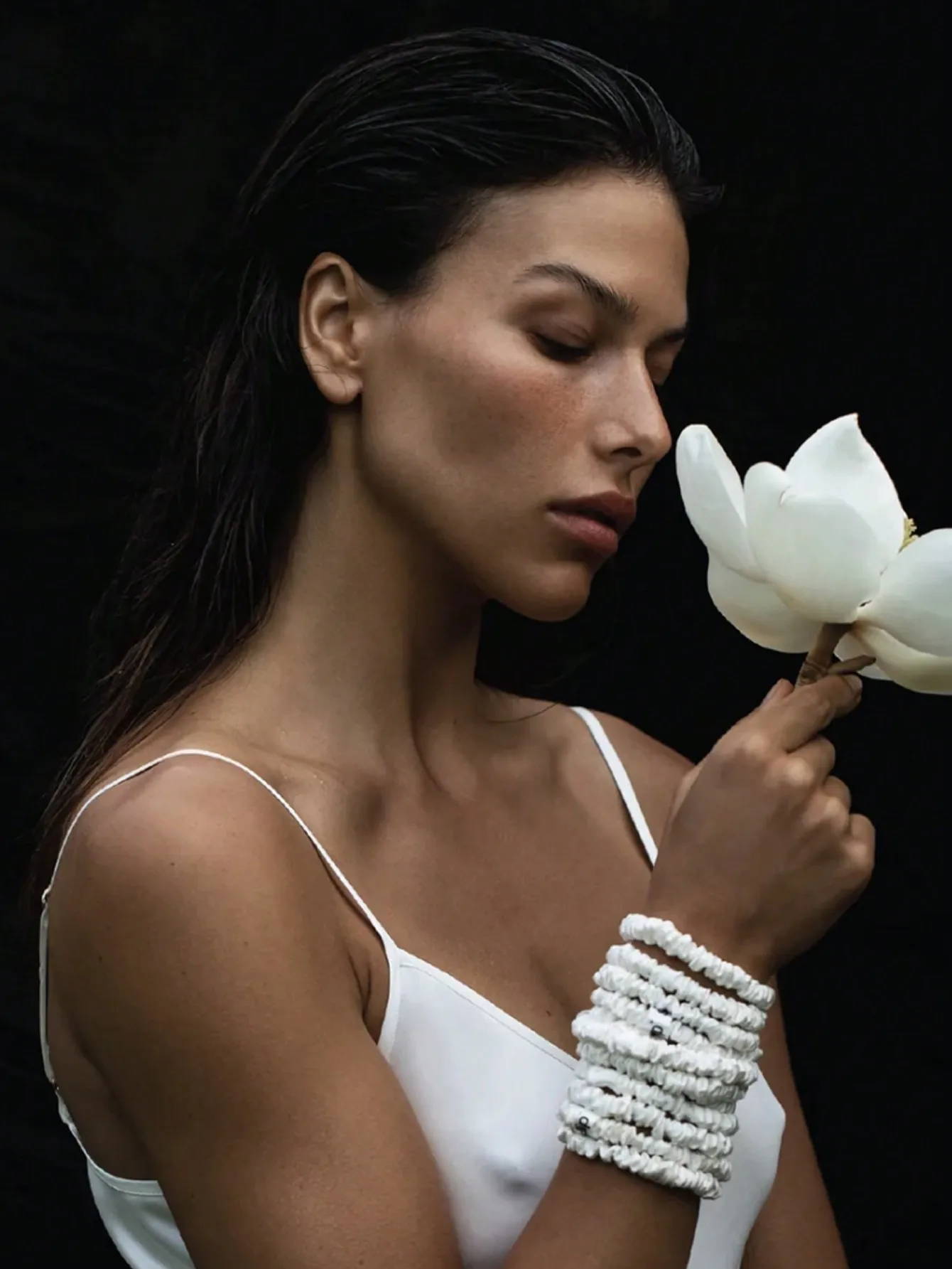 

4 шт. в коробке, 100% натуральный шелк, однотонные резинки для волос, высококачественные резинки для волос (22Momme), женские большие резинки для волос, аксессуары для волос