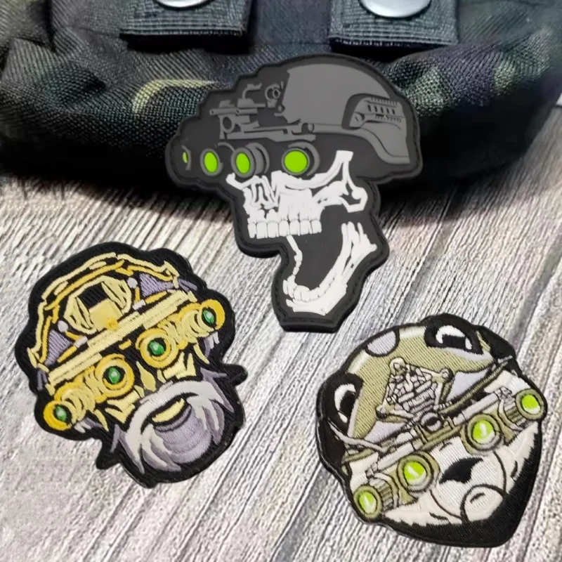 Luminous Tactical Skull PVC Patch Observer Night Vision Device Embroidery Patches Military Enthusiast Tactical Morale Appliques