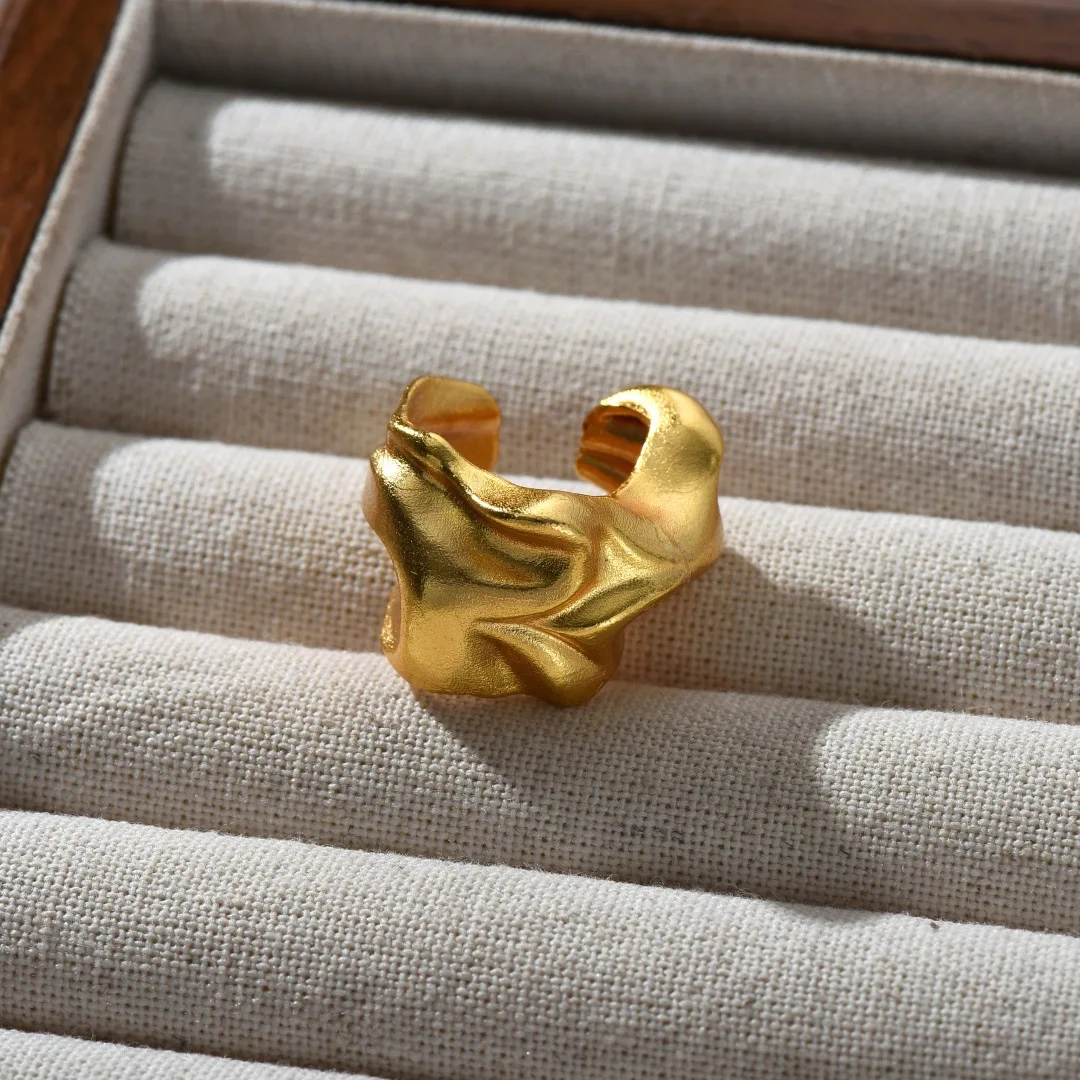 New Fashion Irregular Gold Silver Ear Cuffs Single Earring Woman Designer Jewelry Trend