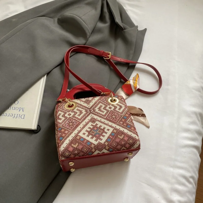 

Модная женская сумка через плечо из кожи, роскошный бренд, подпись, известный дизайнер, совместная работа