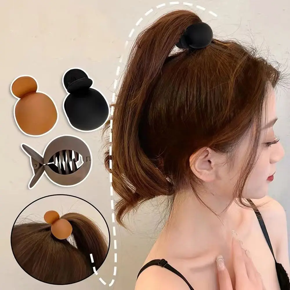 

Retro Back Of The Head Solid Color Elegant Small Hair Claw Korean Style Hair Clip Girls Hairpin Ponytail Holder Fixed Artifact