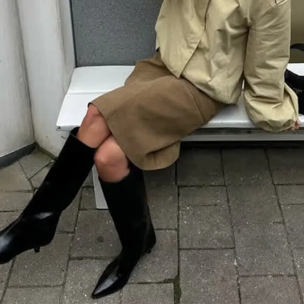 جديد الخريف الشتاء عالية الخصر الجلد المدبوغ تنّورة مجسّمة للنساء ميدي العجل ميدي حزمة طويلة الوركين عودة الشق التنانير الكاكي القهوة #2