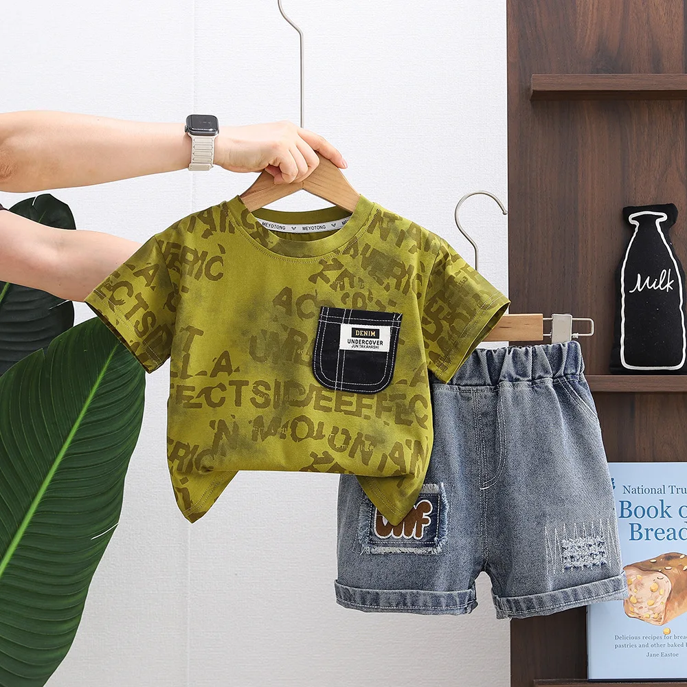 New Arrival Toddler Boys 2PCS Set All Over Letter Printed Denim Pocket T-shirt and Washed Denim Shorts Streetwear Summer Outfit