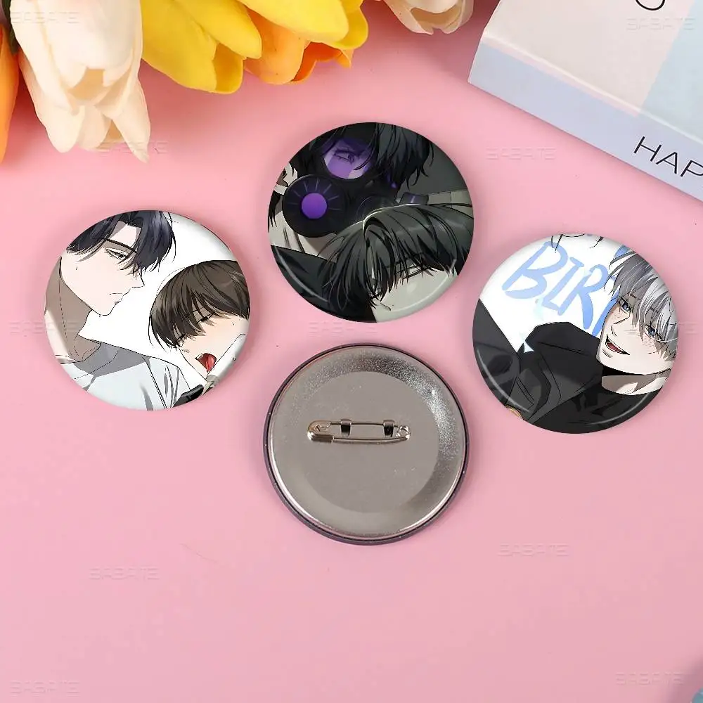 The Hunters Gonna Lay Low bl Creative Tinplate Soft Button Pins Animal Icon Brooch Lapel Backpack Badge Accessories Pin - view 3