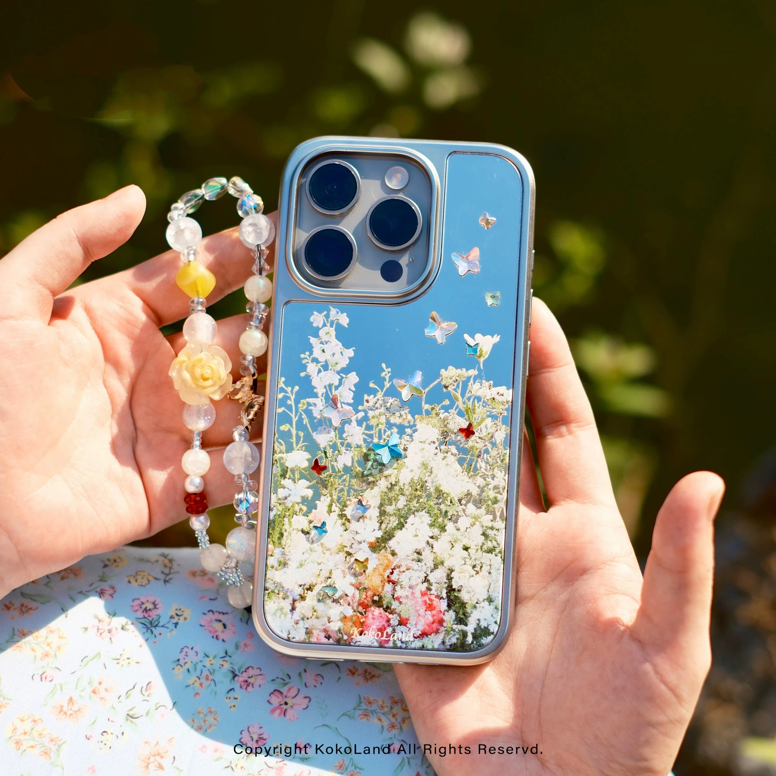 

Monet Garden Oil Painting Diamond Butterfly Mirror Color Electroplating Art Phone Case, suitable for Apple phones