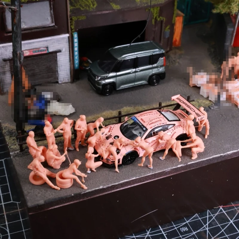 1/64 Miniature Model White Film Set 11 Car Mechanics 5 Car Wash Ladies,Pirate Model,Swimsuit Model.No Car Included - Image 2