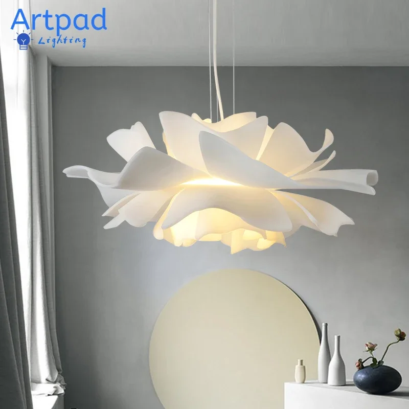 Nordic Designer Pendant Light White Flower Acrylic LED Hanging Lamp Post-modern Restaurant Bar Lighting Indoor Petal Decor