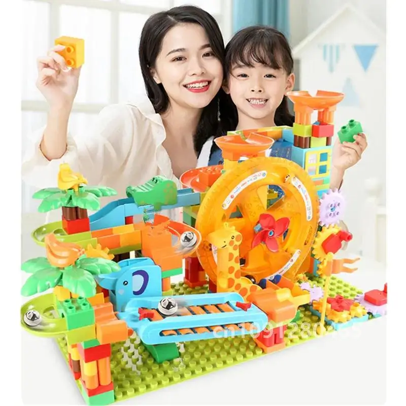 Marble Run ไฟฟ้าเกลียว Lift ล้อ Roller Coaster บันได Paino สัตว์สไลด์ชิ้นส่วนใช้งานร่วมกับบล็อกอาคารขนาดใหญ่ของเล่น