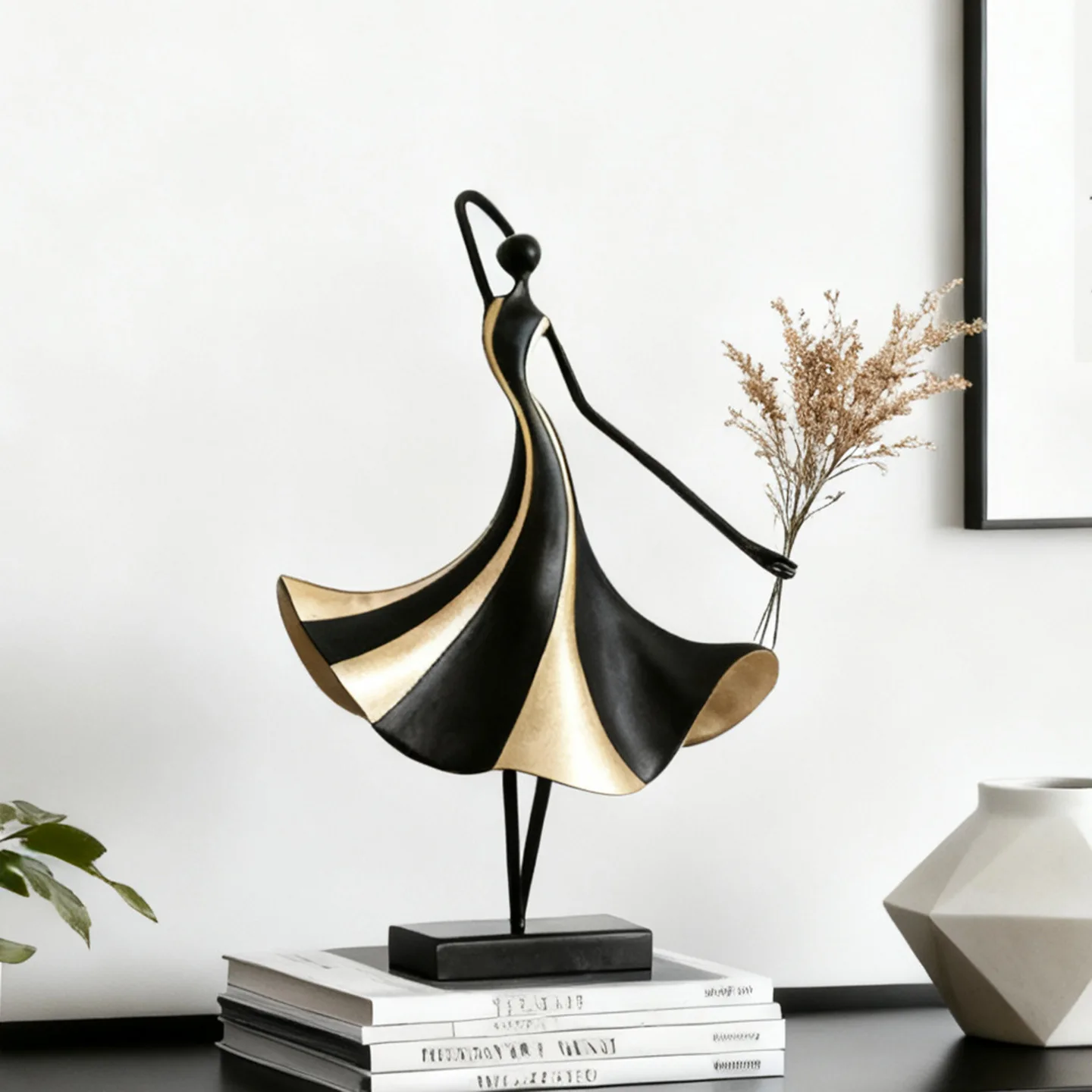 Figurine d'art abstrait de danseuse de ballet haut de gamme Lightluxury pour la décoration de la maison, idéale pour les meubles TV et les armoires à vin, avec une touche haut de gamme et un style de niche.