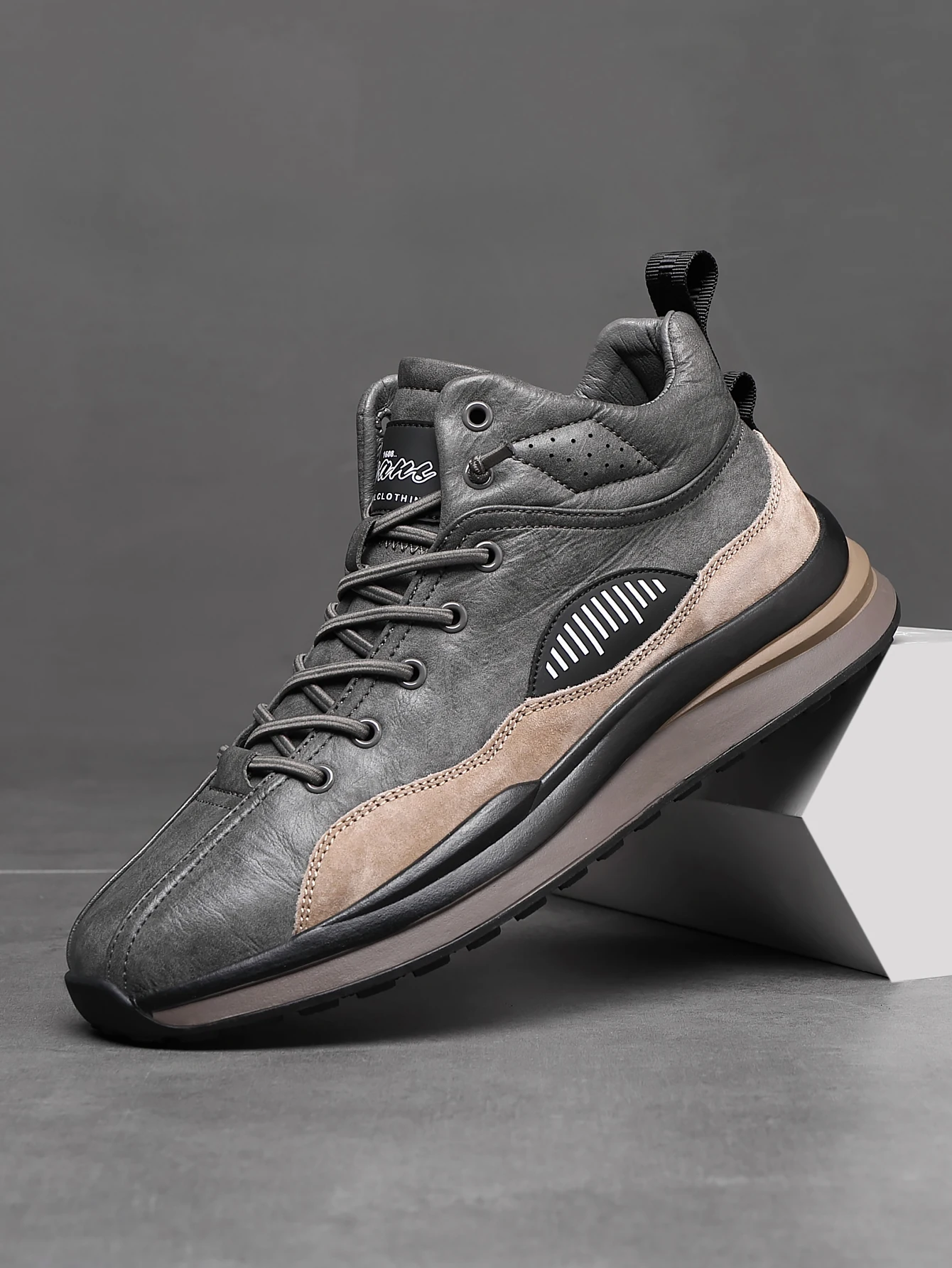 

New Men's Autumn Fashionable and Versatile Sports Shoes Trendy Plaid Wear-Resistant Casual Footwear Walking Cycling Boots