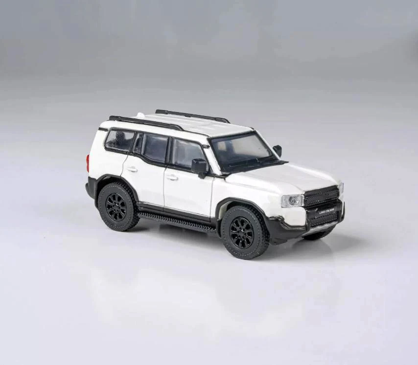 New Para64 1:64 Land Cruiser 250 Series 2024 Prado Diecast Simulation Alloy Toy Car Model for Collection Gift