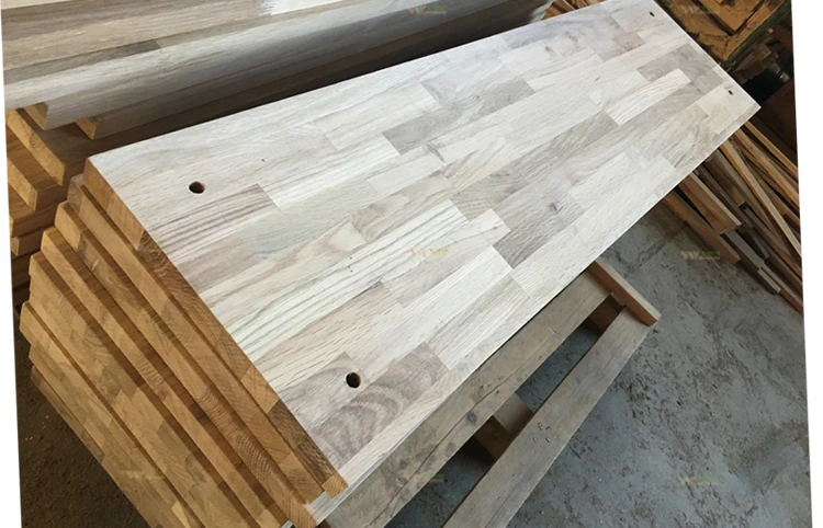 Customization Best Selling Factory Solid Wood Spiral Staircase and Straight Stairs Treads Steps