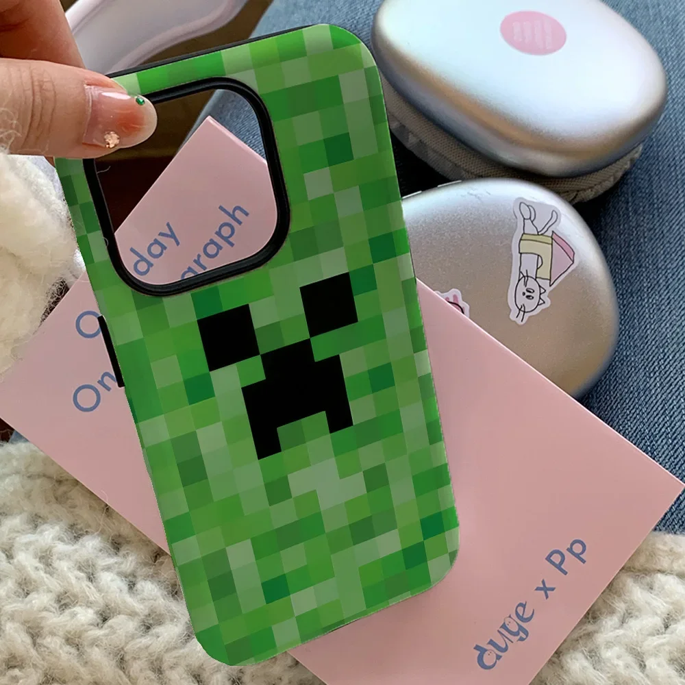 Funda de teléfono de dibujos animados de monstruo de píxeles verdes para IPHONE 16, 15PRO MAX, 14, 13, 12, 11 PRO, 16 Plus, TPU acrílico, dos en uno