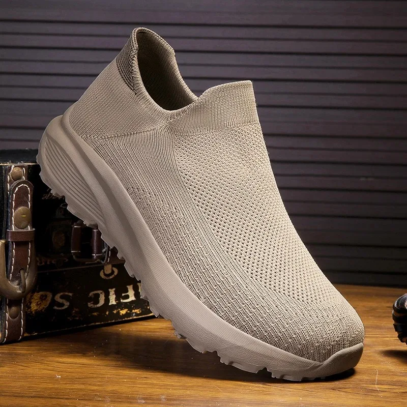 

2025: мужская обувь, уличные кроссовки, нескользящие мужские носки с широким носком, повседневная обувь без шнуровки с сеткой, модные легкие кроссовки для бега