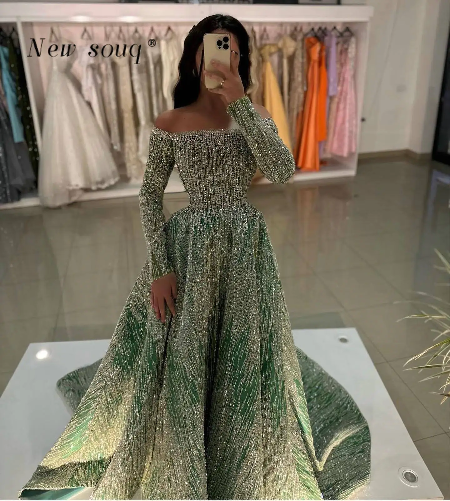 2024 Arabic Sparkling Green Boat Neck Evening Dresses Puffy A-Line Ruched Formal Gowns for Women\'s Wedding Party Custom Made