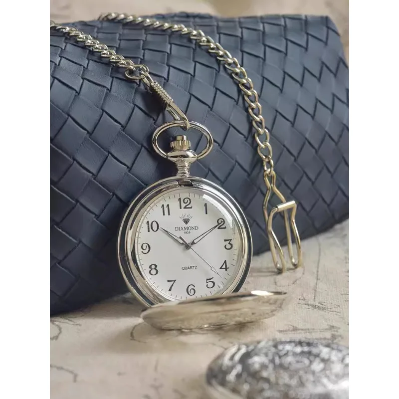 メンズクォーツ時計学生発光レトロ中空中高年ナースペンダントウォッチ