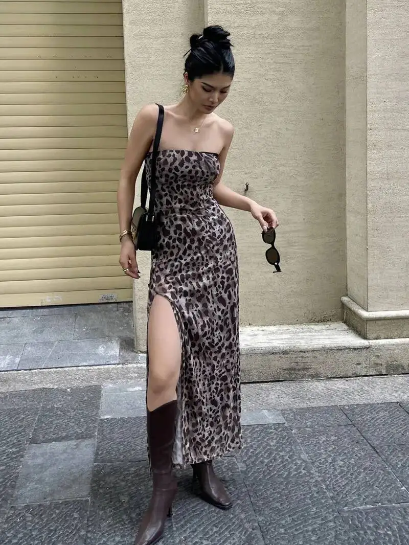 فستان أنيق مثير بطبعة الفهد بدون حمالات أنيق للنساء فساتين ماكسي برقبة مائلة 2025 ملابس علوية جديدة ملابس شارع حلوة ATR7