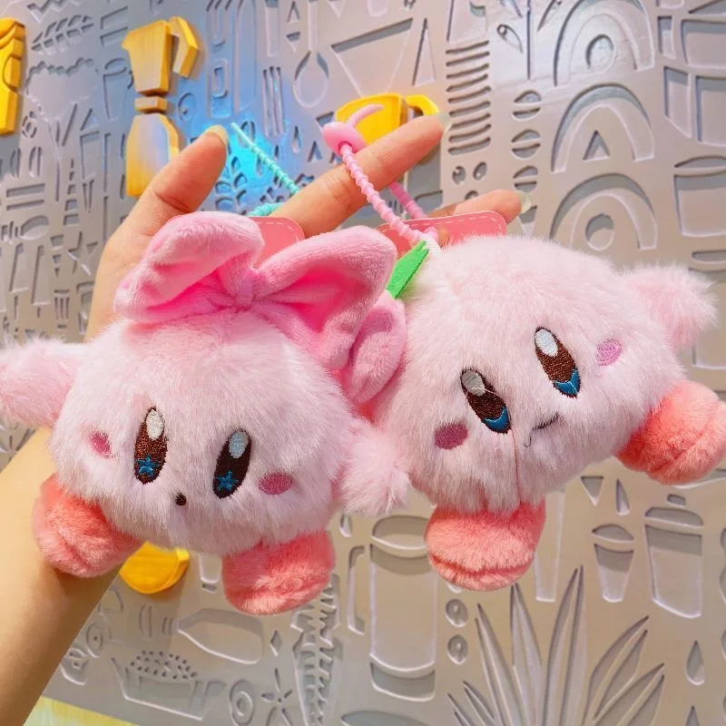 Kirby Merchandise Entzückender Plüsch-Anhänger, kuschelige hängende Puppentasche, Schlüsselanhänger, Ornament, Kawaii, süßes kleines Geschenk, tägliche passende Dekoration
