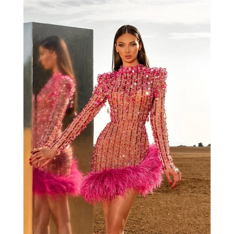 

2025Новое поступление, ультра короткое платье с розовым драгоценным камнем и перьями, легкое роскошное платье для выступления на день рождения