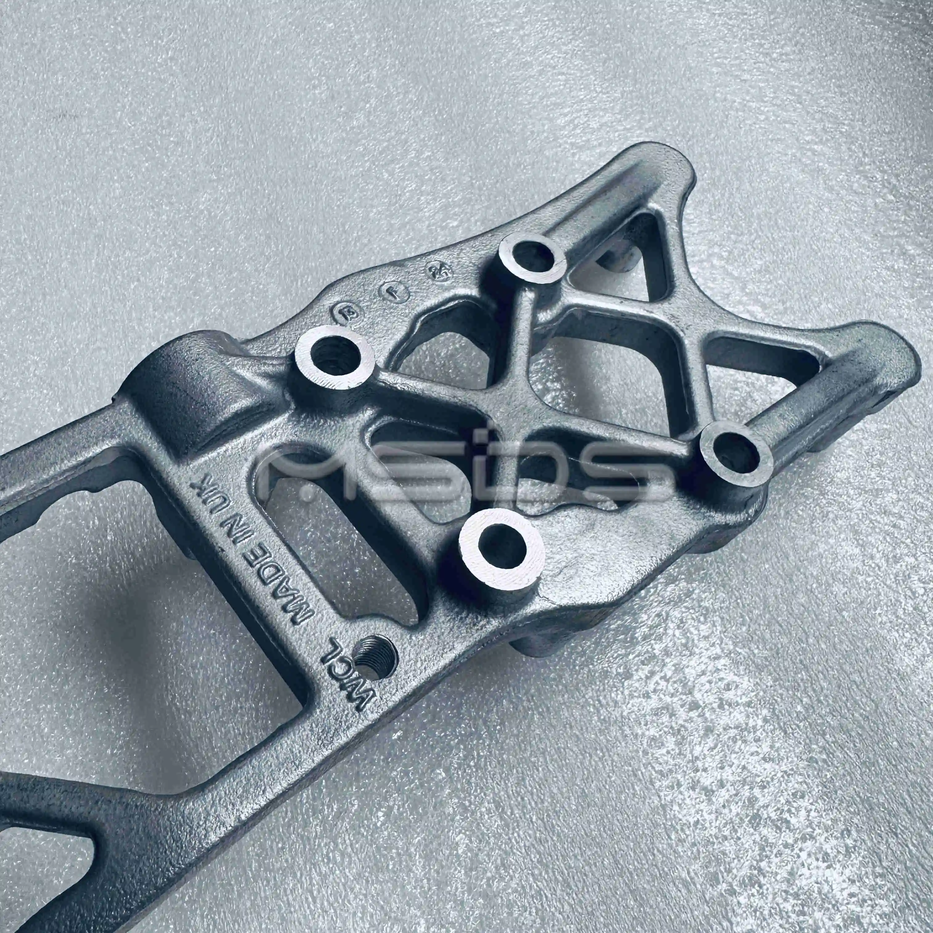 Venta caliente de fábrica piezas de motor Cummins conexión de entrada de agua 5260169