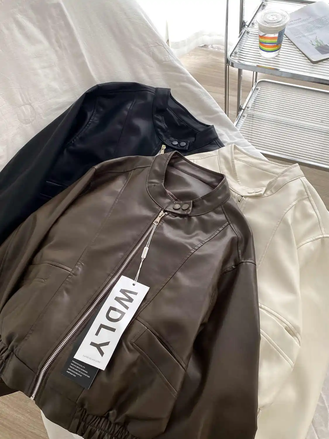 سترة نسائية مقصوصة من الجلد القوطي الأسود معطف عتيق للدراجات النارية موستانج سترة 2000s ملابس خارجية كلاسيكية على طراز BF شتاء 2025