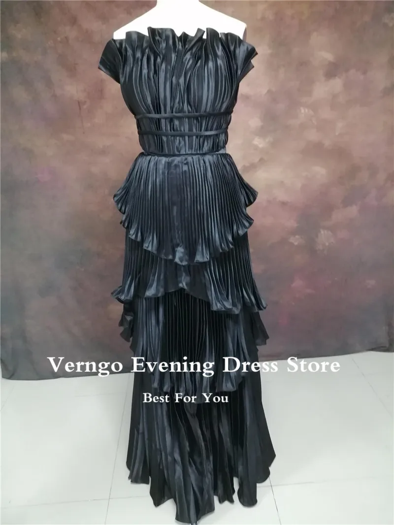 Verngo Moderne Zwarte Pleats Een Lijn Avond Party Jurken Tiered Rok Strapless Enkellange Prom Jassen Speciale Gelegenheid Jurk