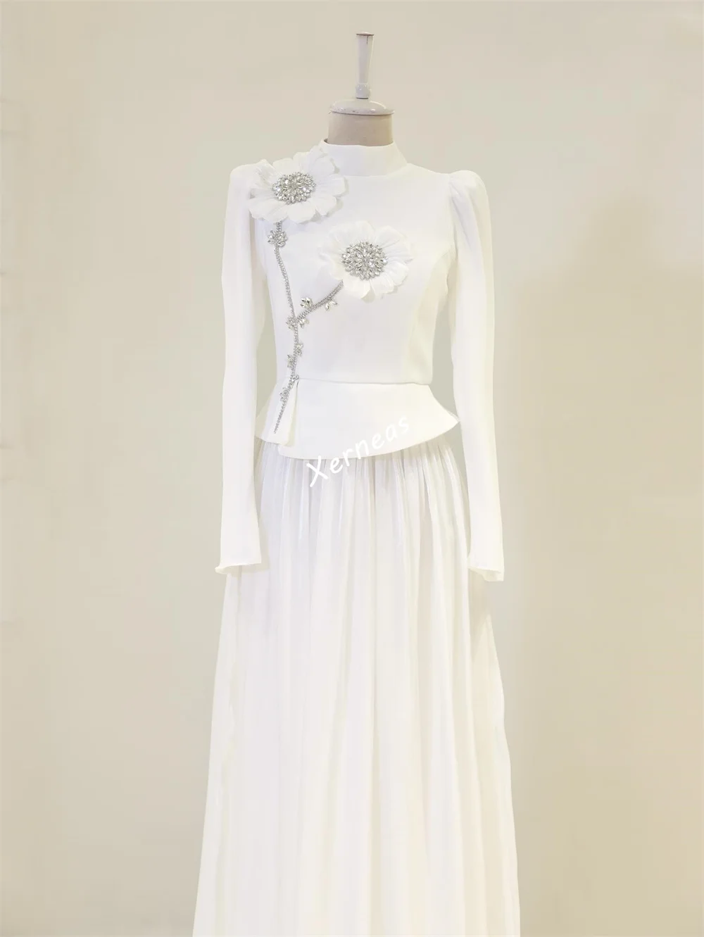 تخصيص جيرسي حجر الراين اليدوية زهرة عالية الياقة فساتين طويلة مناسبة مخصصة المرأة مساء أنيقة حفل زفاف